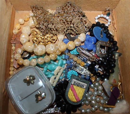 3 boxes of costume jewellery and vertu etc